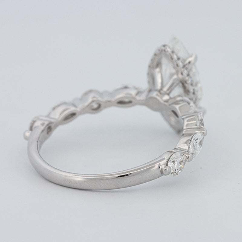 1,57 CT Marquise Cut Under-Halo Pavé Solitaire (LG)