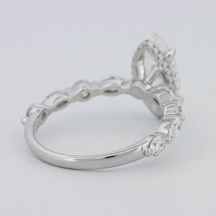 1,57 CT Marquise Cut Under-Halo Pavé Solitaire (LG)