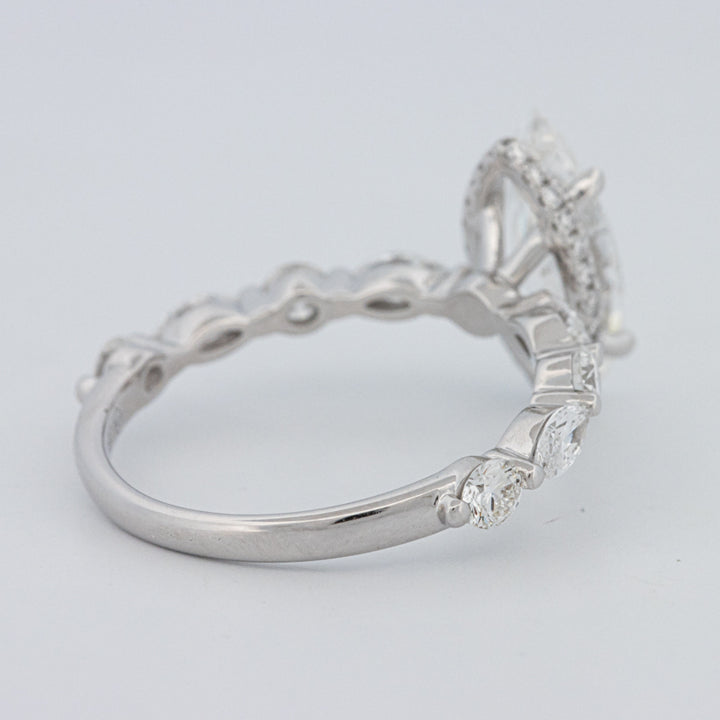 1,57 CT Marquise Cut Under-Halo Pavé Solitaire (LG)