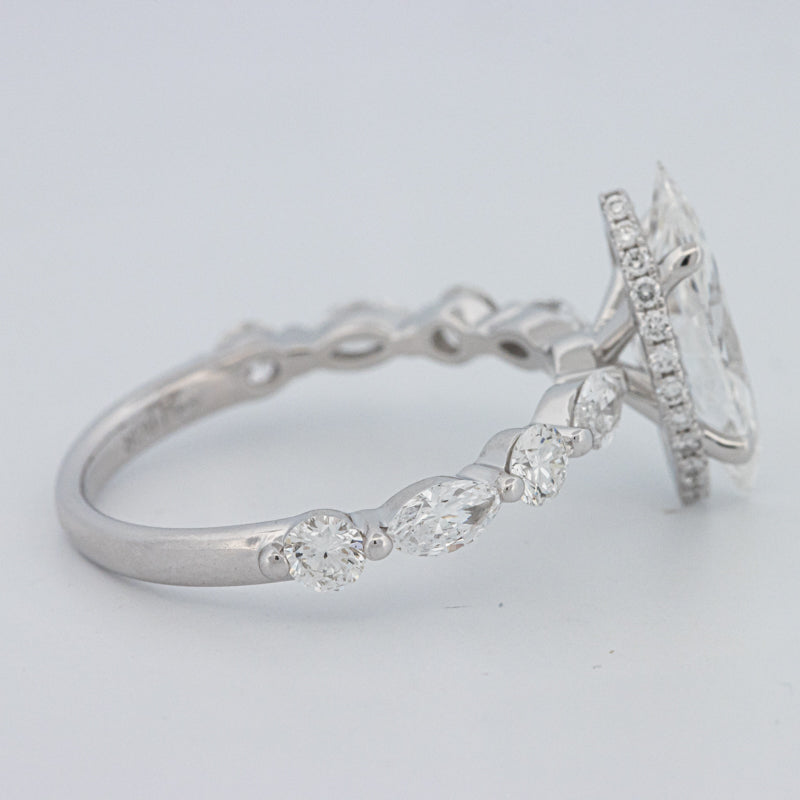 1,57 CT Marquise Cut Under-Halo Pavé Solitaire (LG)