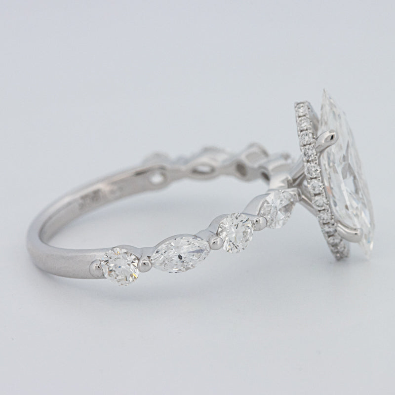 1,57 CT Marquise Cut Under-Halo Pavé Solitaire (LG)