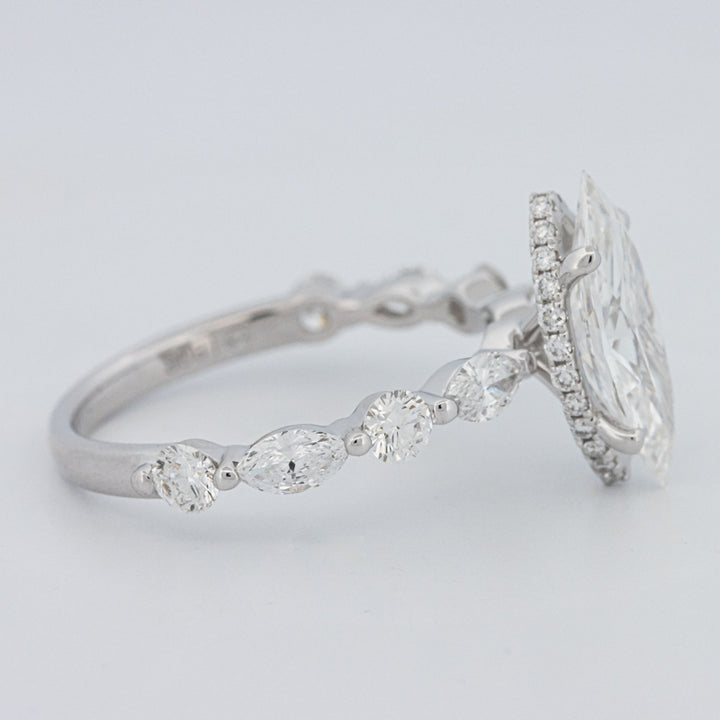 1,57 CT Marquise Cut Under-Halo Pavé Solitaire (LG)