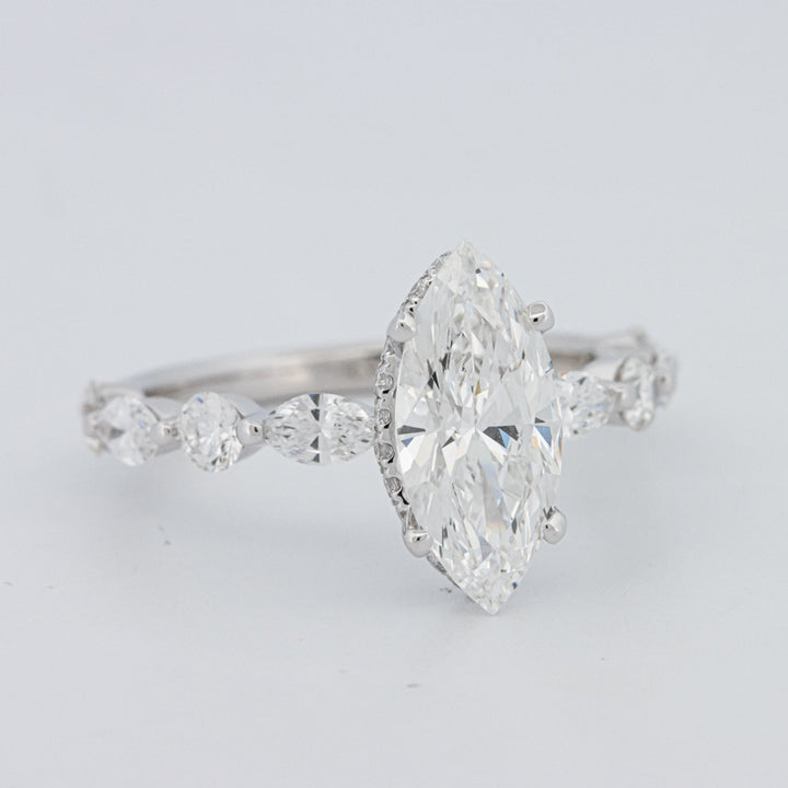 1,57 CT Marquise Cut Under-Halo Pavé Solitaire (LG)