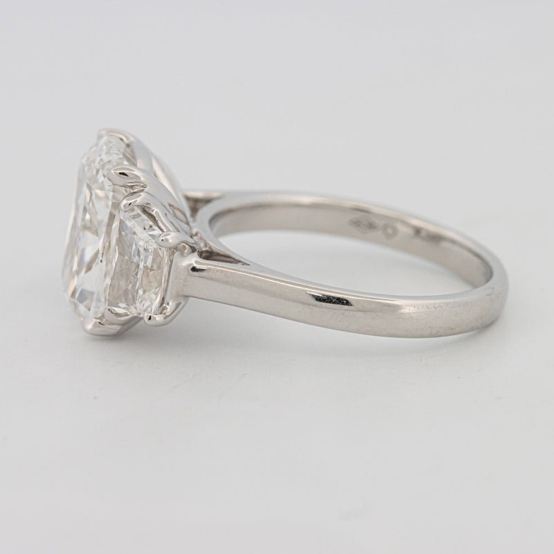 The "Aura" Solitaire (LG) - ZIZOV DIAMONDS