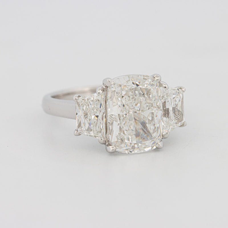 The "Aura" Solitaire (LG) - ZIZOV DIAMONDS