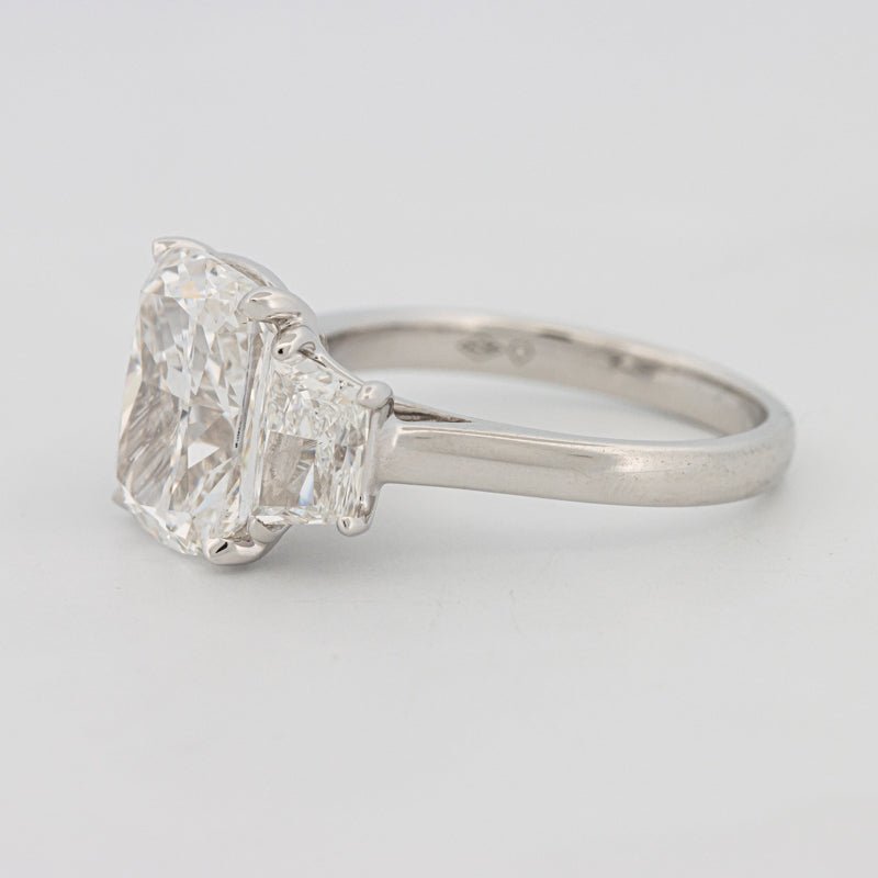 The "Aura" Solitaire (LG) - ZIZOV DIAMONDS