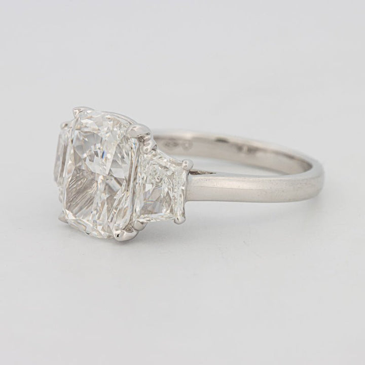 The "Aura" Solitaire (LG) - ZIZOV DIAMONDS