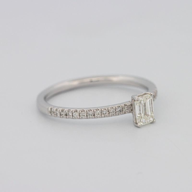 0.37 CT Emerald Solitaire Pavé Ring - ZIZOV DIAMONDS