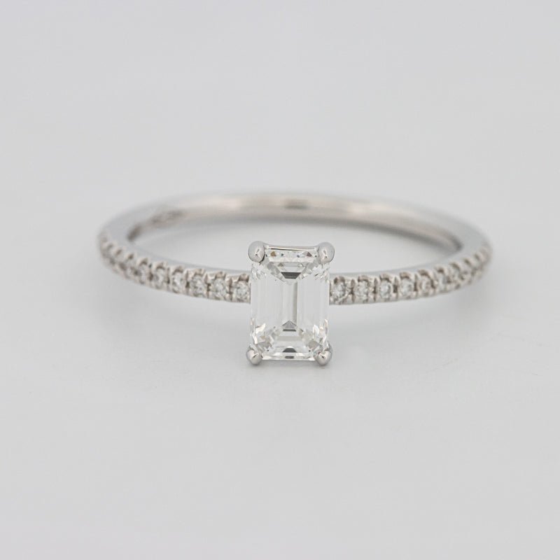 Anel Pavé Solitário Esmeralda 0.50 CT