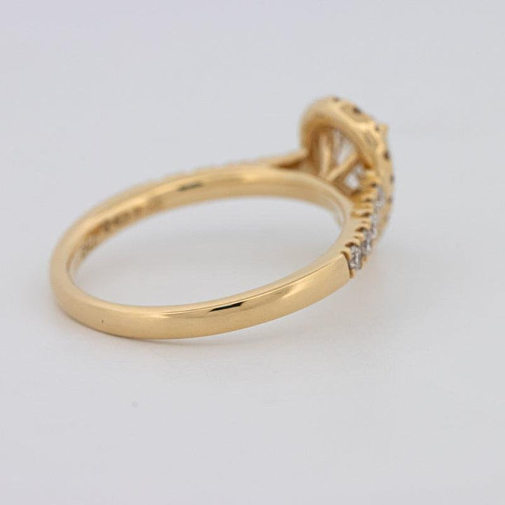 0.75 CT Pearshape Halo Solitaire - ZIZOV DIAMONDS