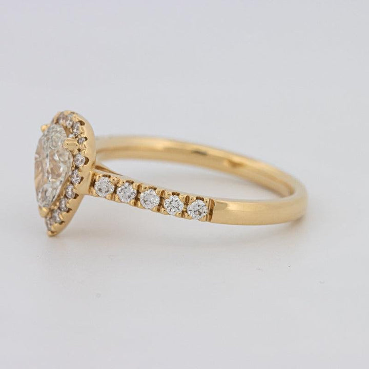 0.75 CT Pearshape Halo Solitaire - ZIZOV DIAMONDS