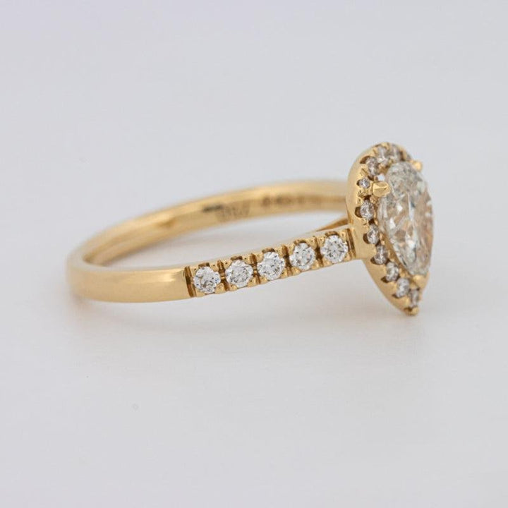 0.75 CT Pearshape Halo Solitaire - ZIZOV DIAMONDS