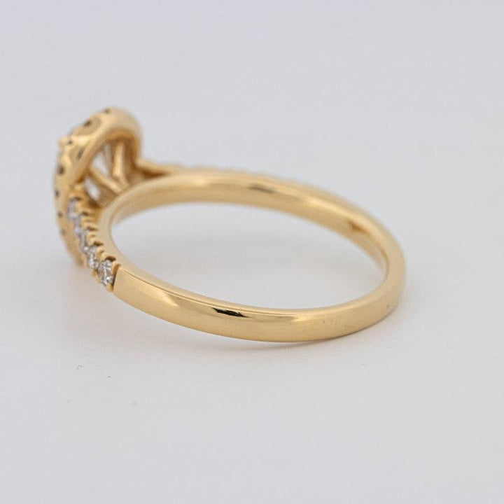 0.75 CT Pearshape Halo Solitaire - ZIZOV DIAMONDS