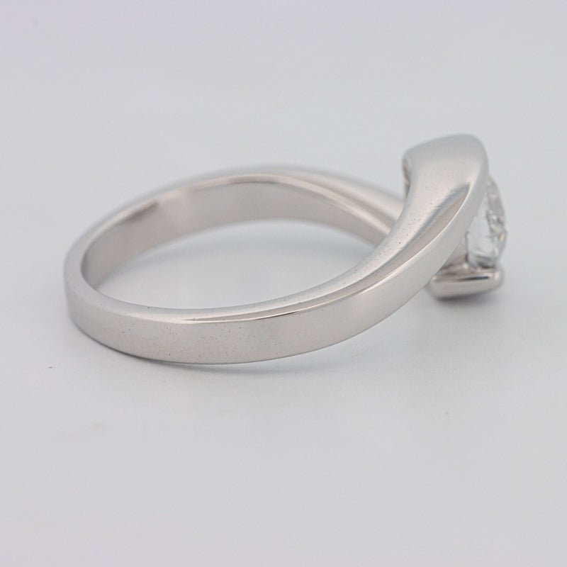 0.85 CT "Single Twist" Ring (LG) - ZIZOV DIAMONDS