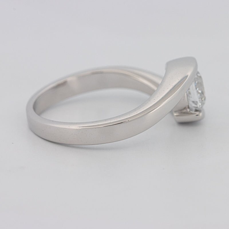 0.85 CT "Single Twist" Ring (LG) - ZIZOV DIAMONDS
