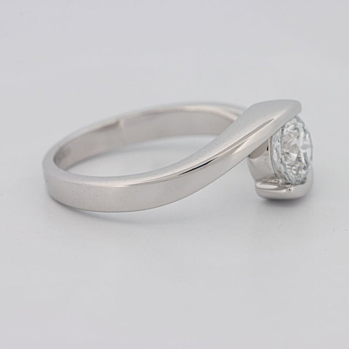 0.85 CT "Single Twist" Ring (LG) - ZIZOV DIAMONDS