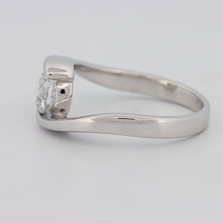 0.85 CT "Single Twist" Ring (LG) - ZIZOV DIAMONDS