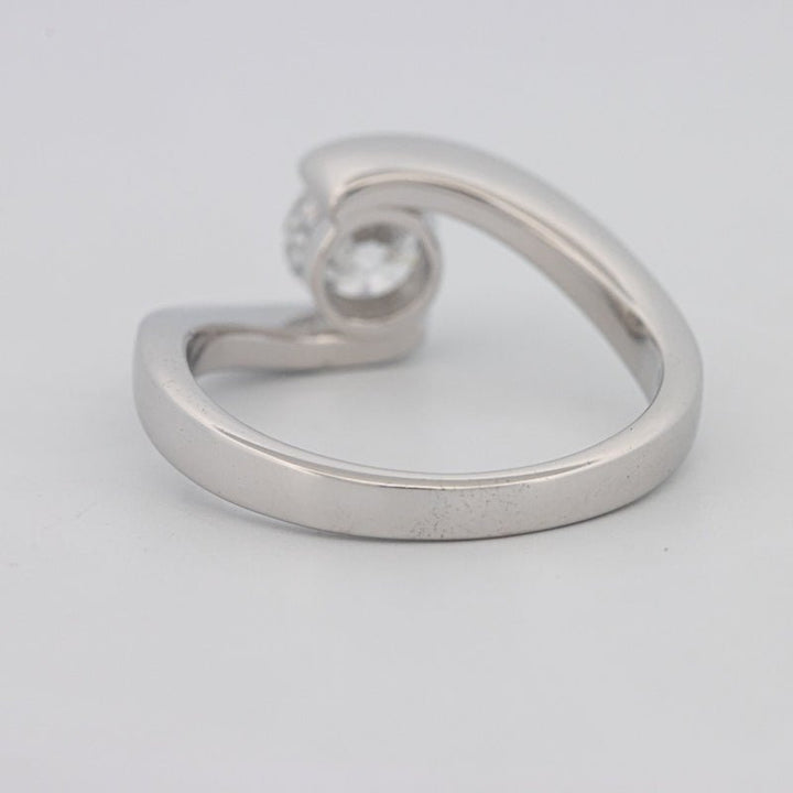 0.85 CT "Single Twist" Ring (LG) - ZIZOV DIAMONDS