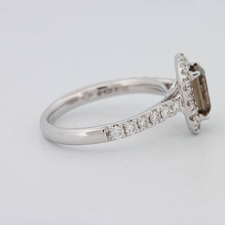 0.90 CT Emerald Quartz Flumé Halo Ring - ZIZOV DIAMONDS