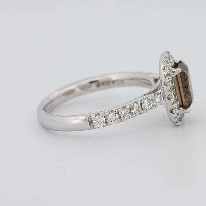 0.90 CT Emerald Quartz Flumé Halo Ring - ZIZOV DIAMONDS