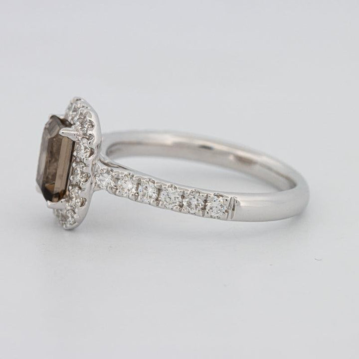 0.90 CT Emerald Quartz Flumé Halo Ring - ZIZOV DIAMONDS