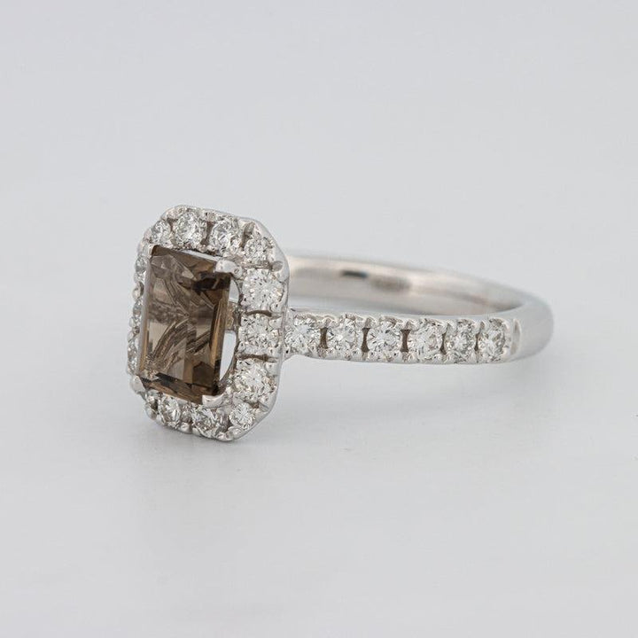 0.90 CT Emerald Quartz Flumé Halo Ring - ZIZOV DIAMONDS
