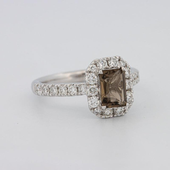 0.90 CT Emerald Quartz Flumé Halo Ring - ZIZOV DIAMONDS