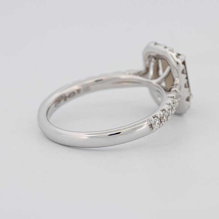 0.90 CT Emerald Quartz Flumé Halo Ring - ZIZOV DIAMONDS