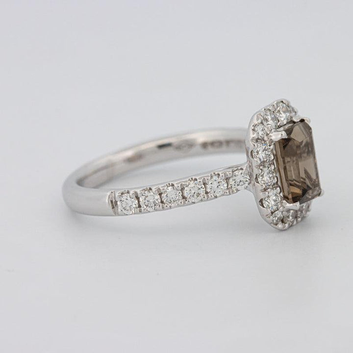 0.90 CT Emerald Quartz Flumé Halo Ring - ZIZOV DIAMONDS