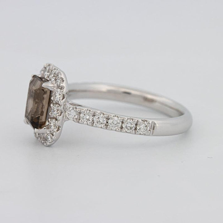 0.90 CT Emerald Quartz Flumé Halo Ring - ZIZOV DIAMONDS