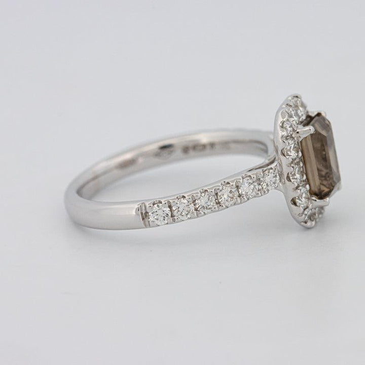 0.90 CT Emerald Quartz Flumé Halo Ring - ZIZOV DIAMONDS