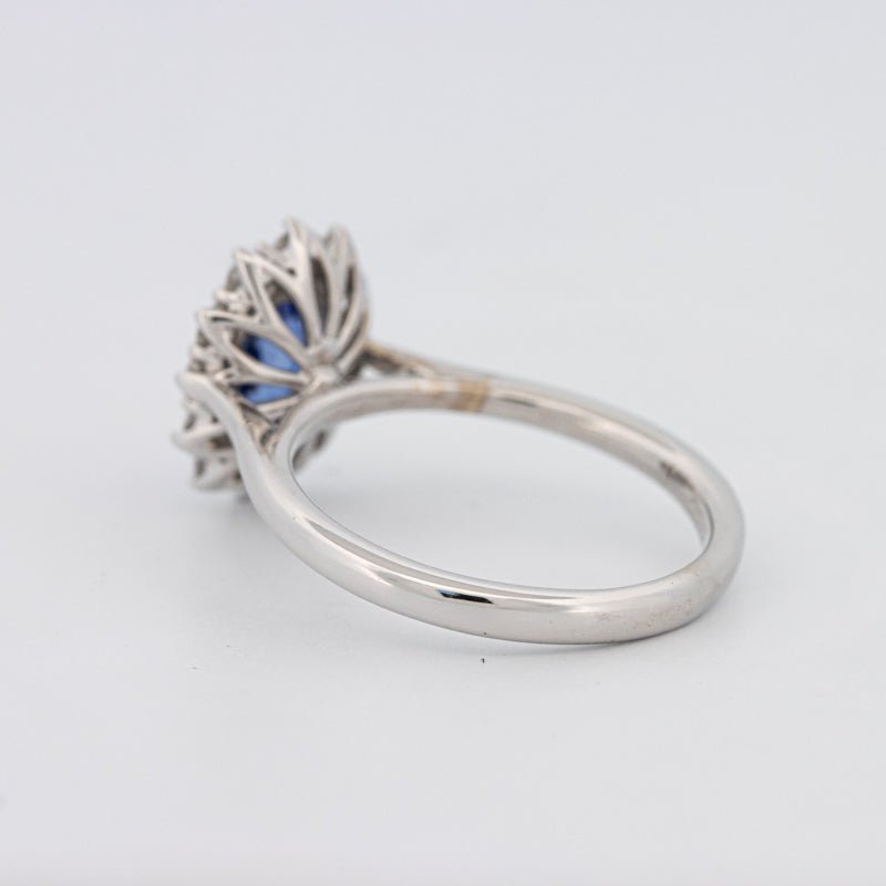 1 CT Oval Blue Sapphire Flower Ring - ZIZOV DIAMONDS