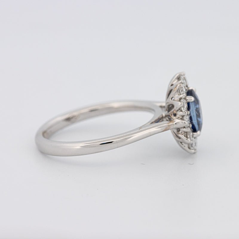 1 CT Oval Blue Sapphire Flower Ring - ZIZOV DIAMONDS
