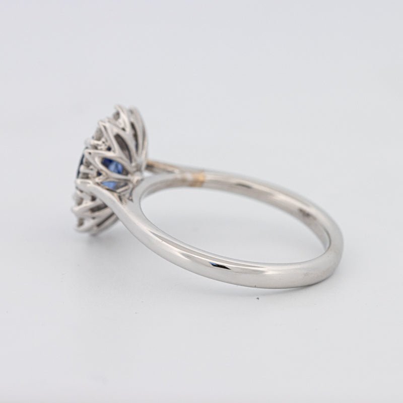 1 CT Oval Blue Sapphire Flower Ring - ZIZOV DIAMONDS