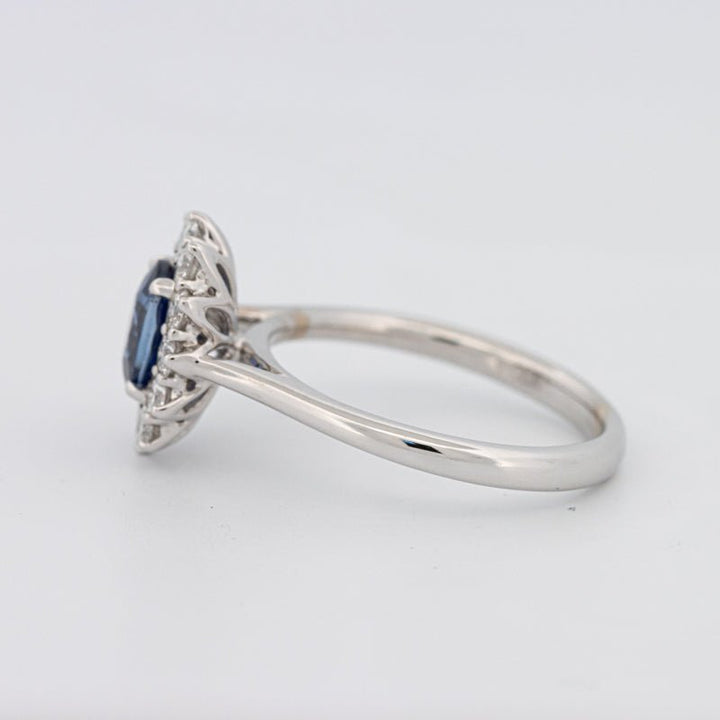 1 CT Oval Blue Sapphire Flower Ring - ZIZOV DIAMONDS