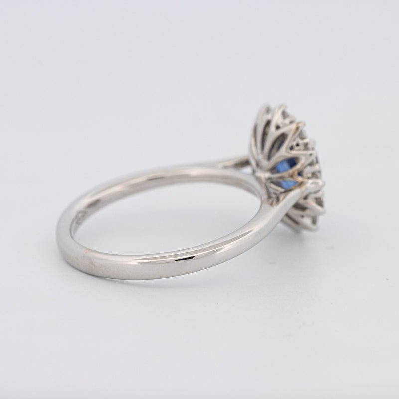 1 CT Oval Blue Sapphire Flower Ring - ZIZOV DIAMONDS