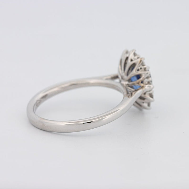 1 CT Oval Blue Sapphire Flower Ring - ZIZOV DIAMONDS