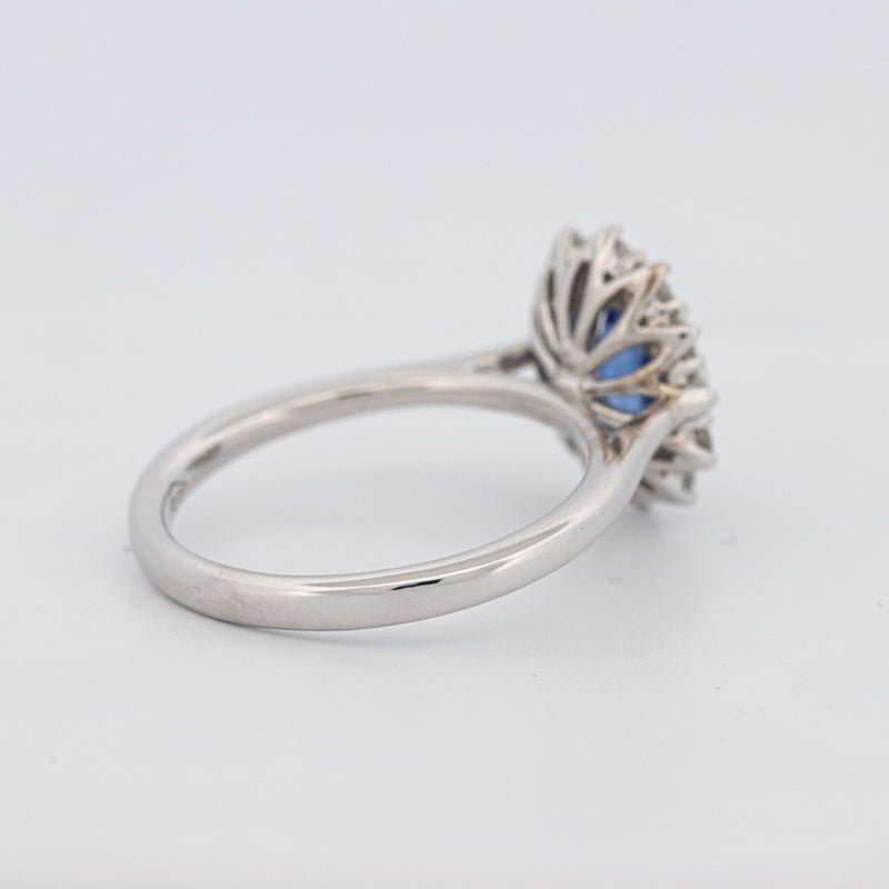 1 CT Oval Blue Sapphire Flower Ring - ZIZOV DIAMONDS