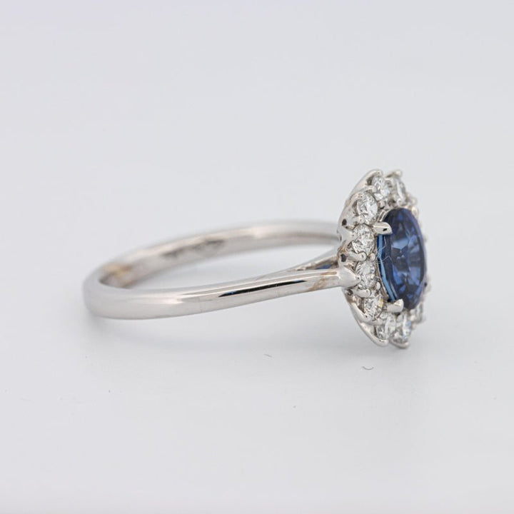 1 CT Oval Blue Sapphire Flower Ring - ZIZOV DIAMONDS