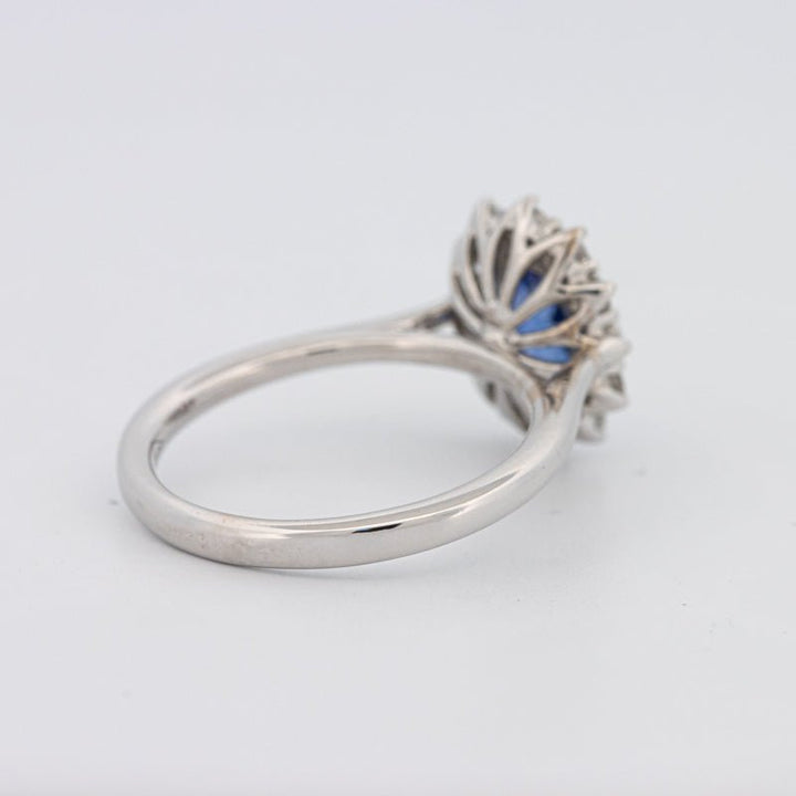 1 CT Oval Blue Sapphire Flower Ring - ZIZOV DIAMONDS