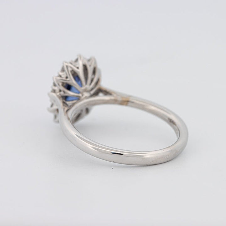 1 CT Oval Blue Sapphire Flower Ring - ZIZOV DIAMONDS