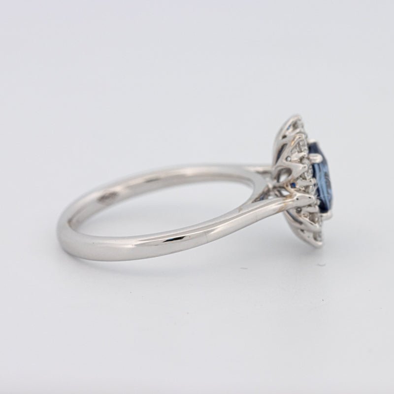 1 CT Oval Blue Sapphire Flower Ring - ZIZOV DIAMONDS