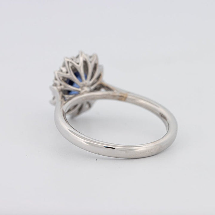 1 CT Oval Blue Sapphire Flower Ring - ZIZOV DIAMONDS