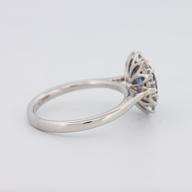 1 CT Oval Blue Sapphire Flower Ring - ZIZOV DIAMONDS