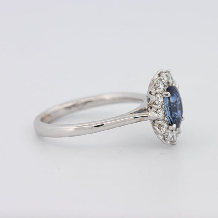 1 CT Oval Blue Sapphire Flower Ring - ZIZOV DIAMONDS