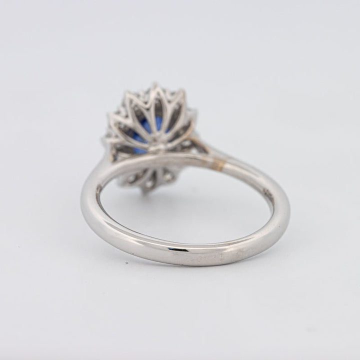 1 CT Oval Blue Sapphire Flower Ring - ZIZOV DIAMONDS