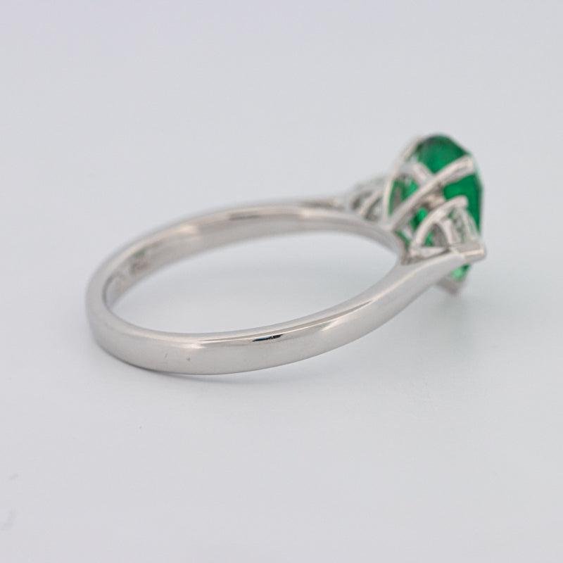 1.10 CT Pearshape Green Emerald Ring - ZIZOV DIAMONDS