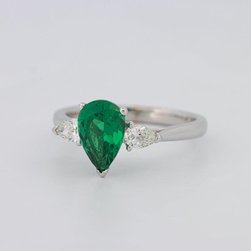1.10 CT Pearshape Green Emerald Ring - ZIZOV DIAMONDS