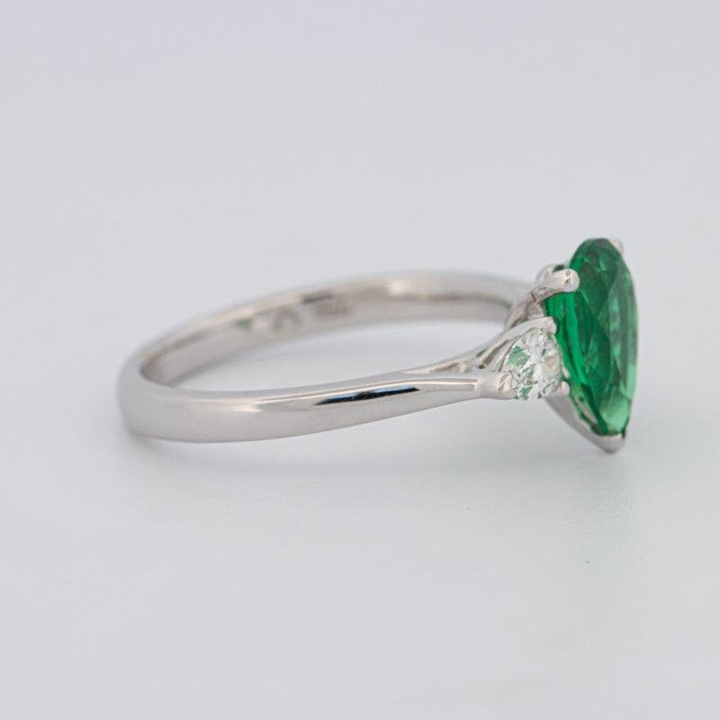 1.10 CT Pearshape Green Emerald Ring - ZIZOV DIAMONDS