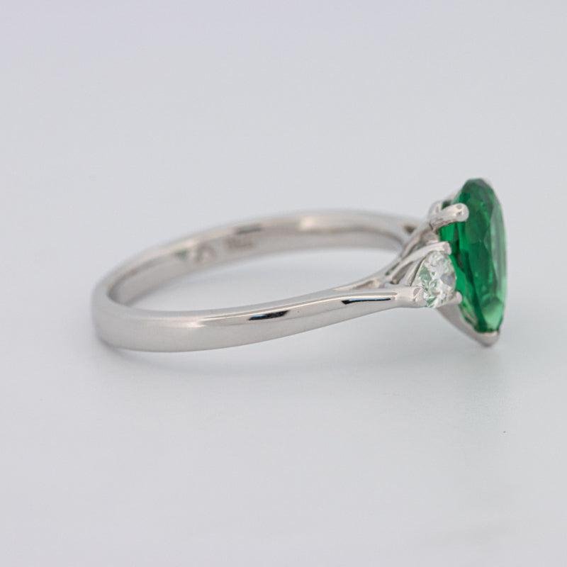 1.10 CT Pearshape Green Emerald Ring - ZIZOV DIAMONDS